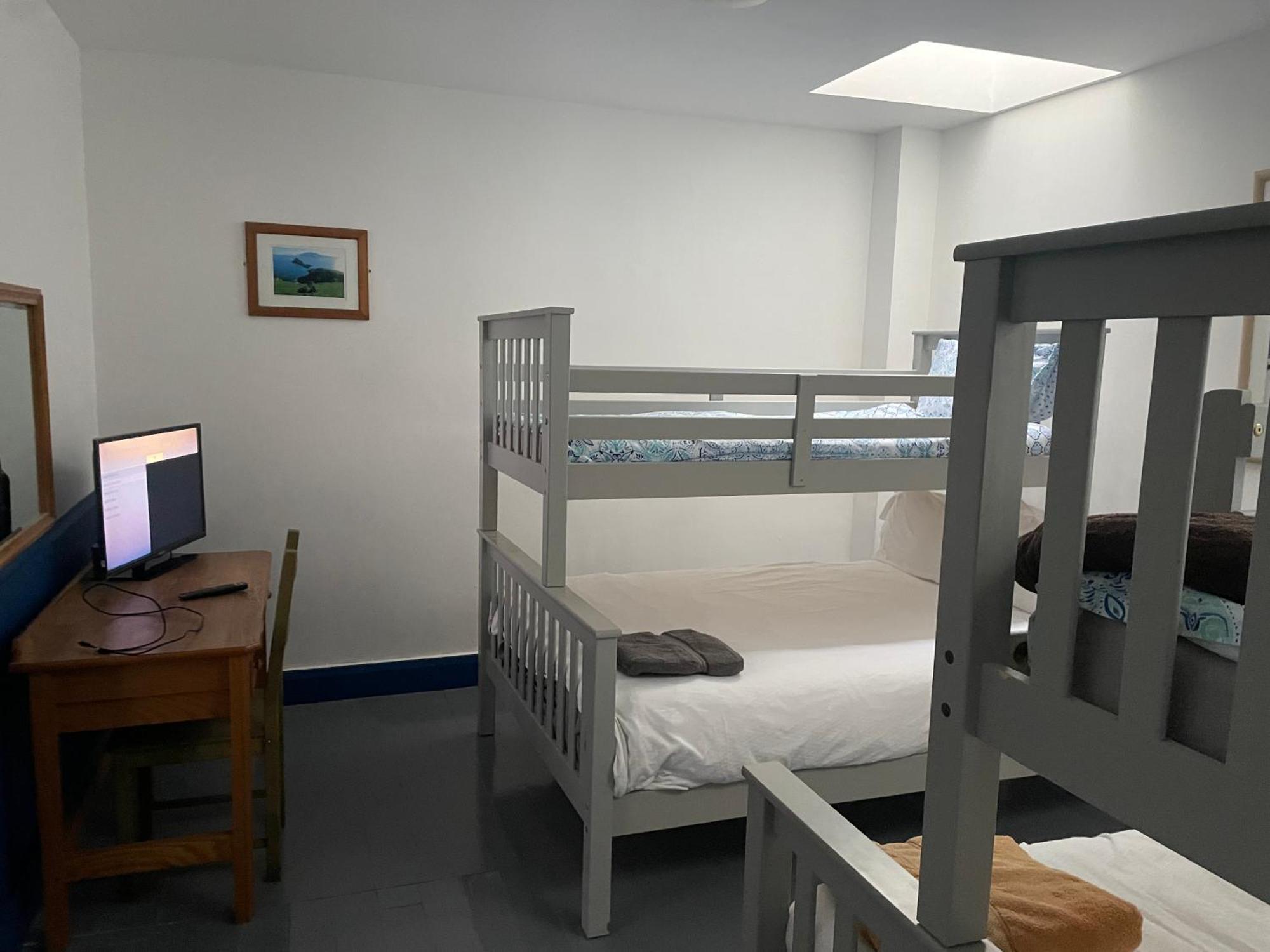 Coastguard Lodge Hostel At Tigh Tp Glaise Bheag Kültér fotó
