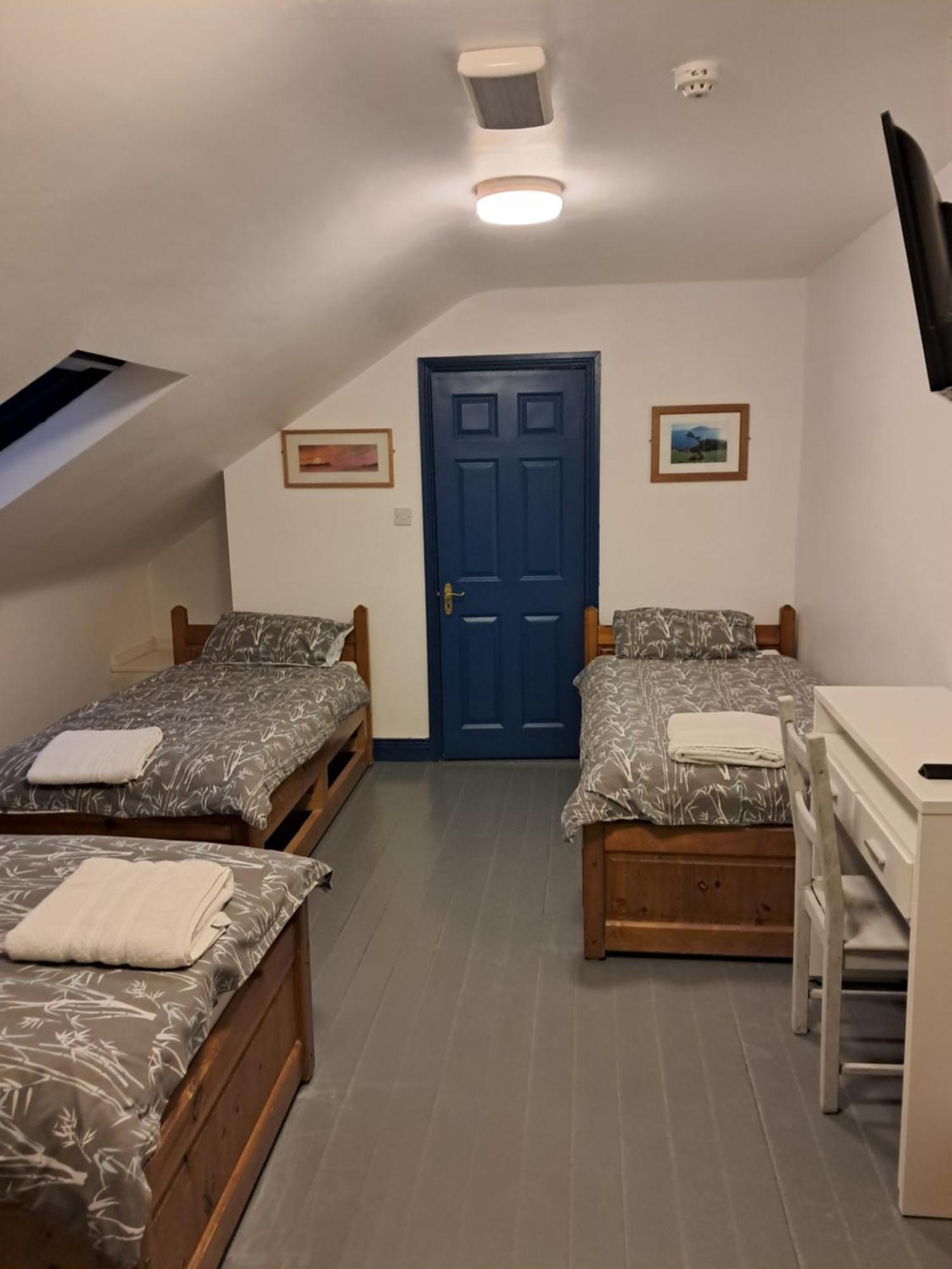 Coastguard Lodge Hostel At Tigh Tp Glaise Bheag Szoba fotó