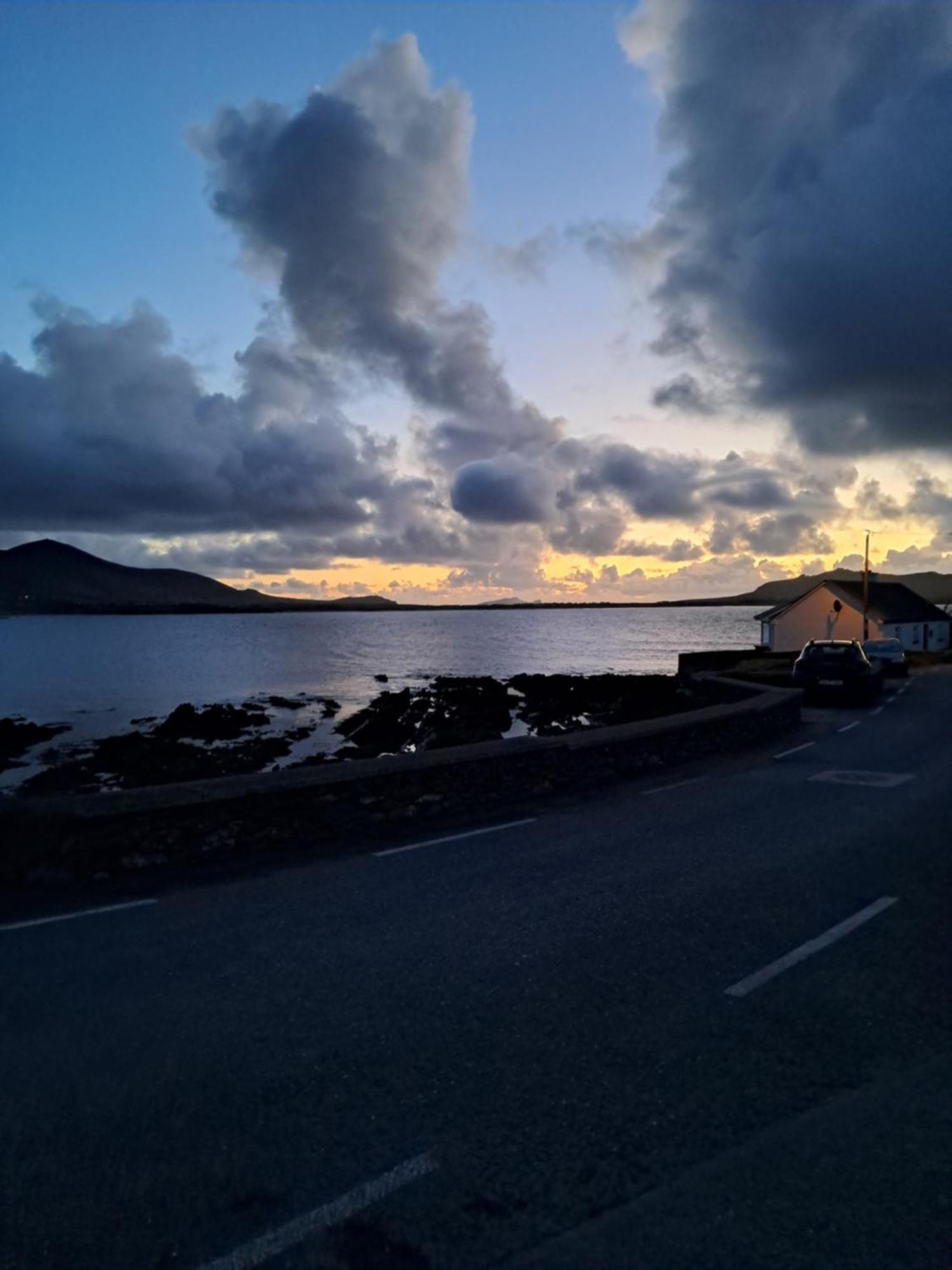 Coastguard Lodge Hostel At Tigh Tp Glaise Bheag Kültér fotó