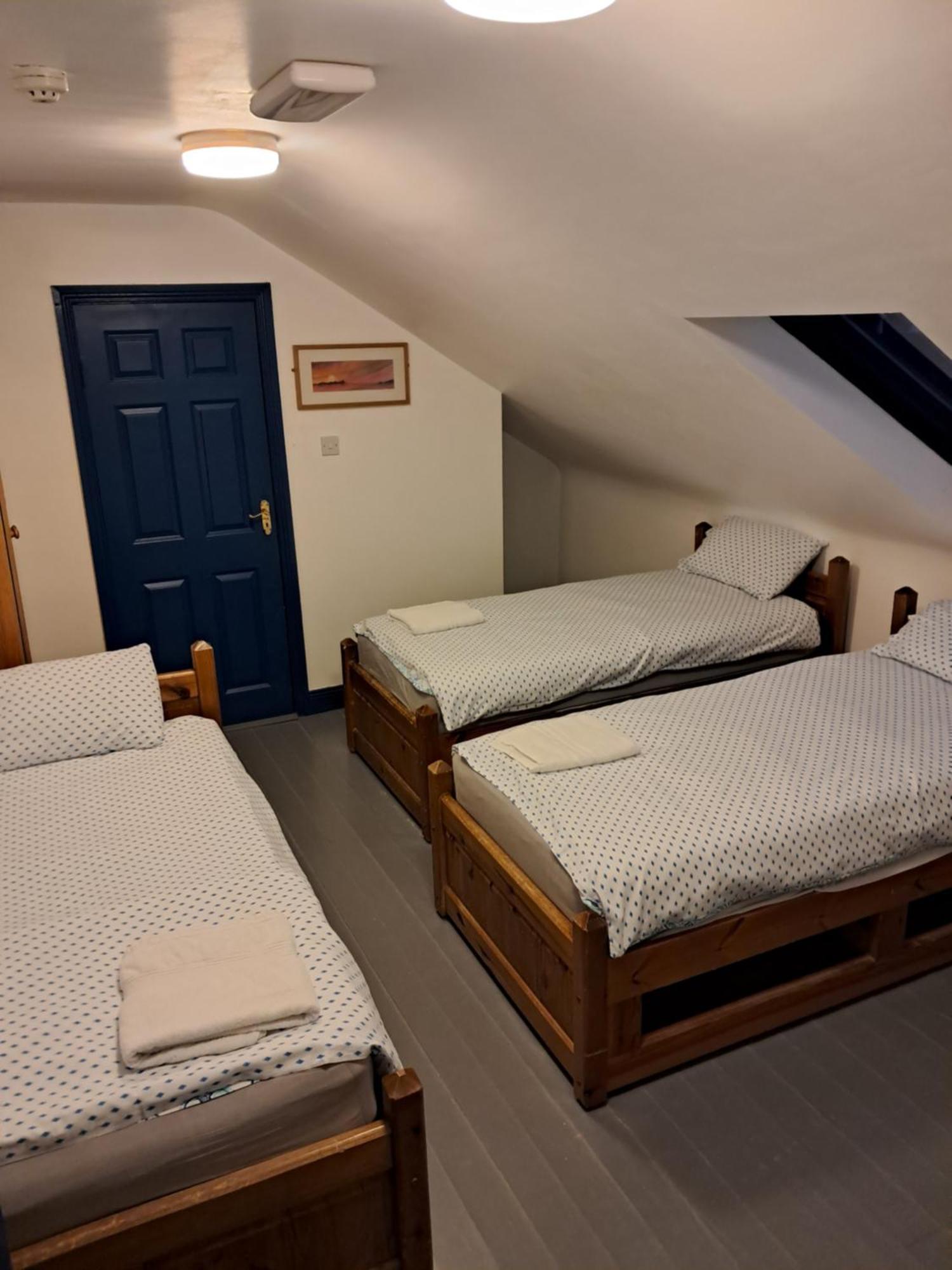 Coastguard Lodge Hostel At Tigh Tp Glaise Bheag Kültér fotó
